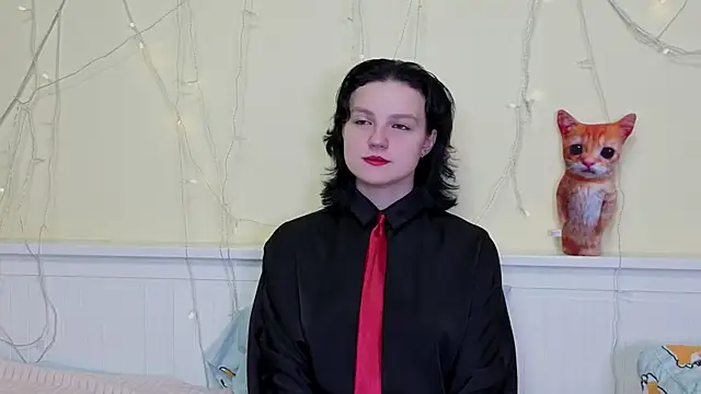 LatinaHuguenin online show from November 24, 7:08 am