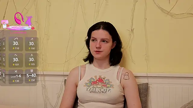 LatinaHuguenin online show from December 2, 7:10 am