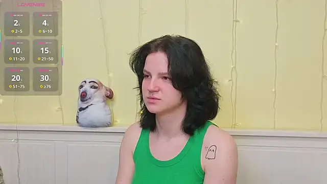 LatinaHuguenin online show from January 11, 7:04 am