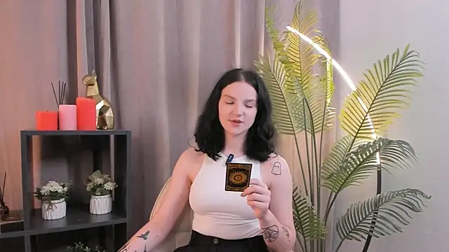 LatinaHuguenin online show from November 8, 2:20 pm