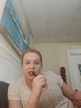 LisaMillerx online show from November 17, 7:07 pm