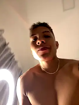 Snapshot of JacksonC_7 chatting on November 4, 11:41 pm JacksonC 7 online show from November 4, 11:41 pm