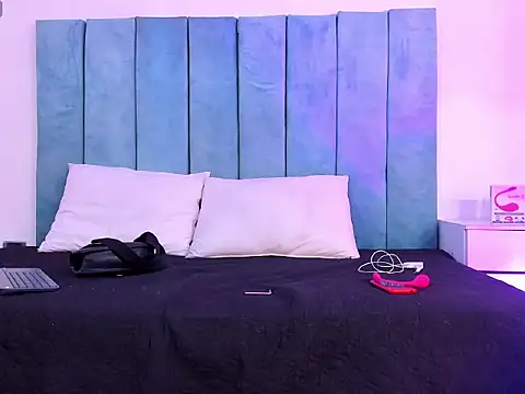 Snapshot of Alesia_watson chatting on November 11, 6:58 pm Alesia watson online show from November 11, 6:58 pm