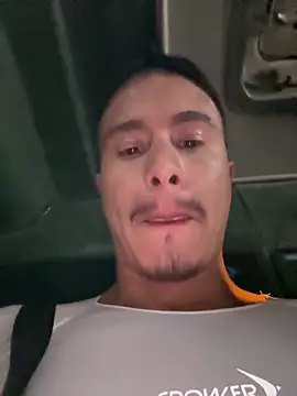 Snapshot of RaySullivan chatting on November 25, 11:48 pm RaySullivan online show from November 25, 11:48 pm