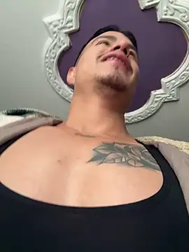 Snapshot of RaySullivan chatting on November 27, 9:15 pm RaySullivan online show from November 27, 9:15 pm