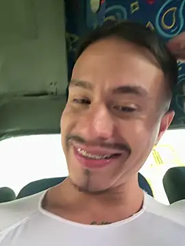 Snapshot of RaySullivan chatting on November 24, 8:20 pm RaySullivan online show from November 24, 8:20 pm