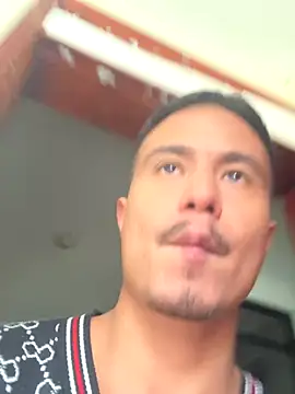 Snapshot of RaySullivan chatting on November 13, 4:55 pm RaySullivan online show from November 13, 4:55 pm