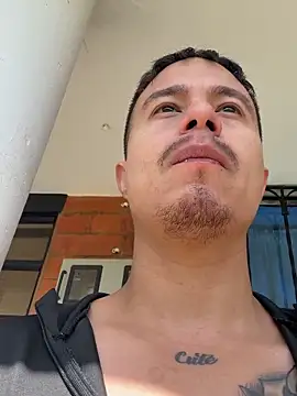 Snapshot of RaySullivan chatting on November 7, 2:32 pm RaySullivan online show from November 7, 2:32 pm