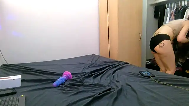 Empress Lilith online show from February 13, 7:03 pm