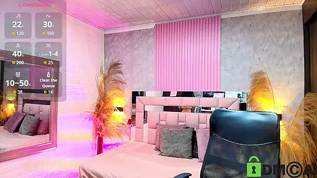 griselle rousse online show from April 14, 10:04 pm