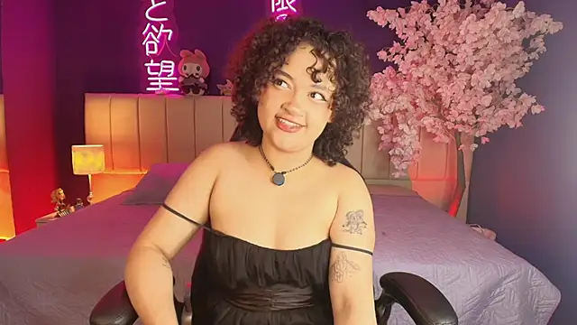  sarahRose online show from March 5, 4:53 am