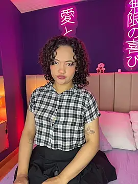 Snapshot of _sarahRose chatting on February 13, 4:12 am sarahRose online show from February 13, 4:12 am