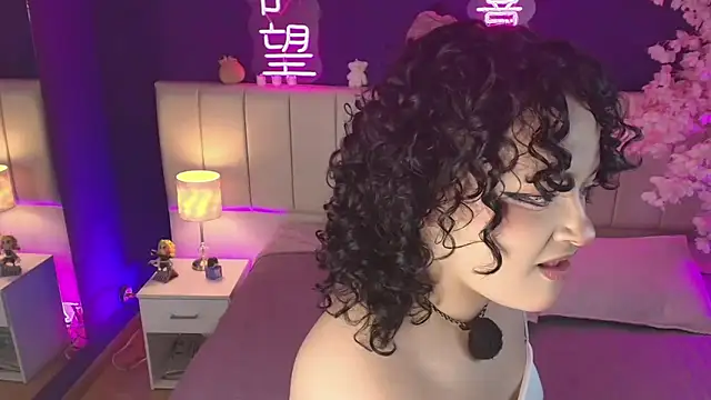  sarahRose online show from April 22, 3:46 am