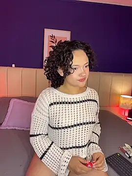 Snapshot of _sarahRose chatting on December 20, 4:15 am sarahRose online show from December 20, 4:15 am