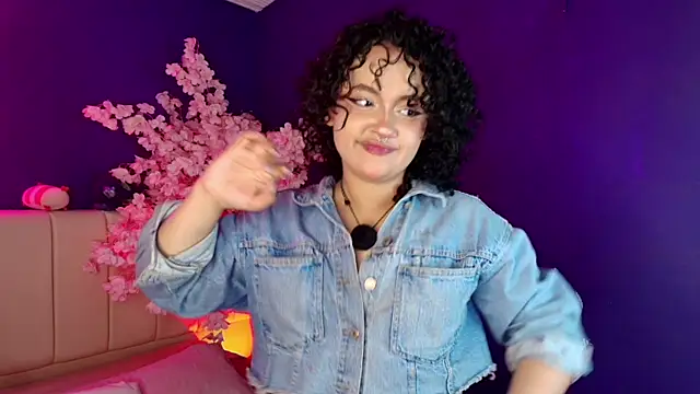 sarahRose online show from May 31, 4:18 am