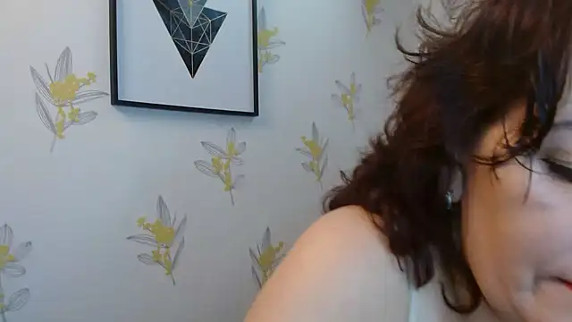 Snapshot of Rosalie_Durand chatting on May 4, 7:39 pm Rosalie Durand online show from May 4, 7:39 pm