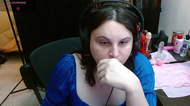 Snapshot of Salacious_Sage chatting on February 13, 11:38 pm Salacious Sage online show from February 13, 11:38 pm