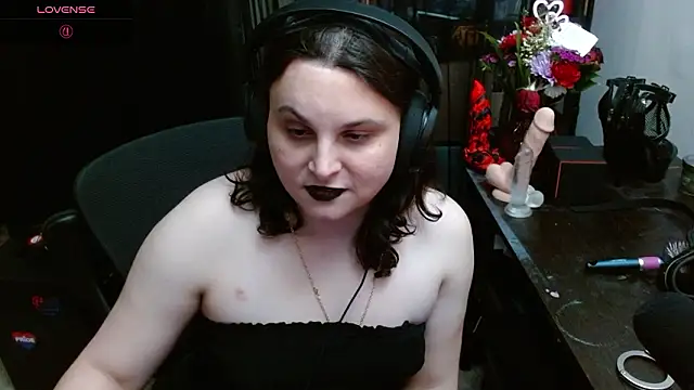 Snapshot of Salacious_Sage chatting on February 21, 3:08 am Salacious Sage online show from February 21, 3:08 am