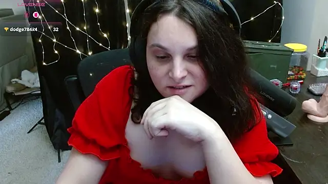 Salacious Sage online show from April 10, 9:00 pm