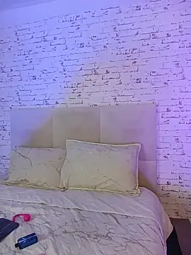 April Kay online show from December 22, 3:39 am