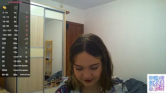 Snapshot of AlissaGerardo chatting on December 17, 2:11 pm AlissaGerardo online show from December 17, 2:11 pm