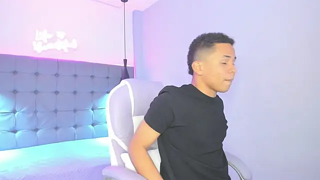 Liams18 online show from November 21, 3:16 am