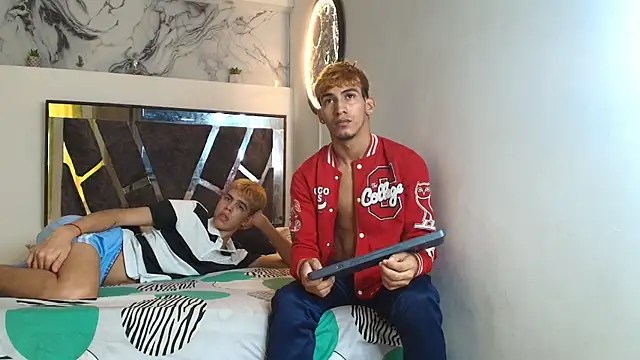 Snapshot of IMPERIO_ROMANO chatting on December 3, 7:13 pm IMPERIO ROMANO online show from December 3, 7:13 pm