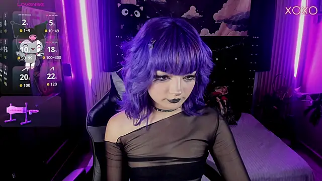 ravencollen online show from April 10, 8:05 pm