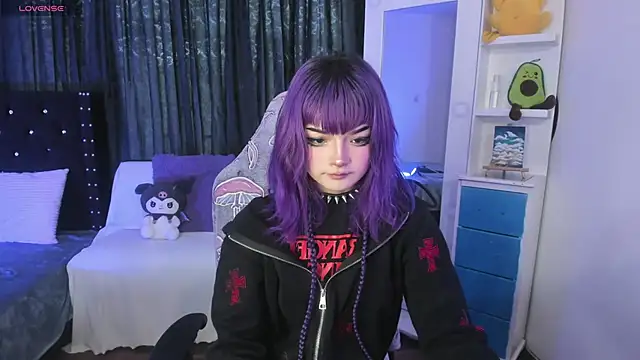 ravencollen online show from February 17, 5:32 pm