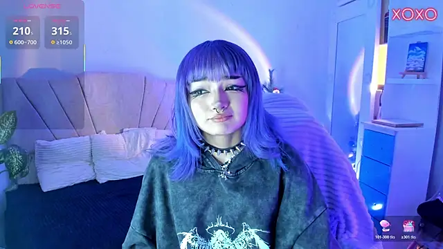 ravencollen online show from December 4, 8:30 pm