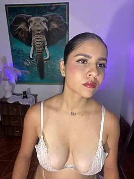 alisaa jhons1 online show from July 15, 1:07 pm