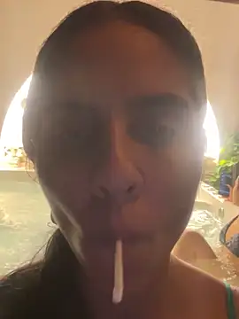 alisaa jhons1 online show from April 16, 12:00 am