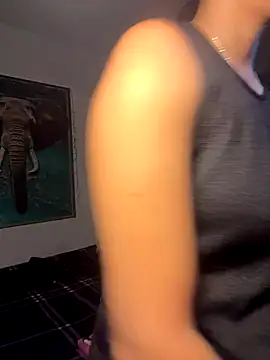 alisaa jhons1 online show from December 20, 9:06 pm