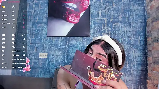 camii raux online show from February 12, 9:03 pm