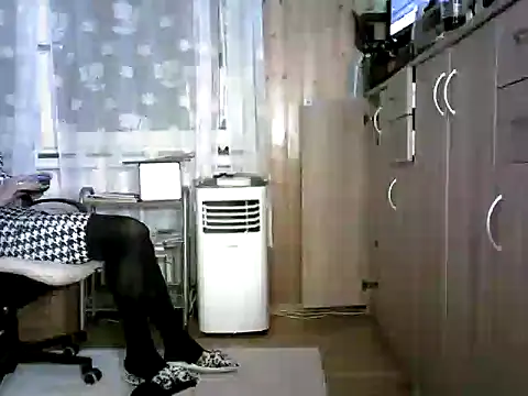 Snapshot of AgnesCross39 chatting on November 4, 10:46 pm AgnesCross39 online show from November 4, 10:46 pm