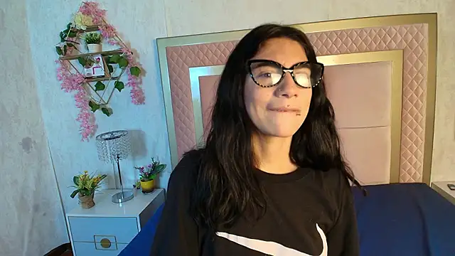 Madhison 5 online show from February 18, 12:34 pm