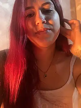 Snapshot of JimenaWhite chatting on November 22, 5:39 am JimenaWhite online show from November 22, 5:39 am