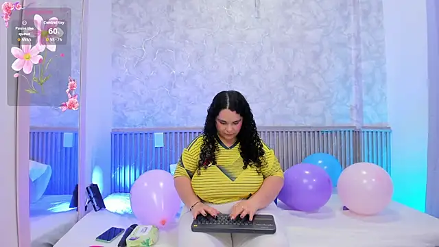 Snapshot of Reichel05_ chatting on June 23, 2:26 pm Reichel05 online show from June 23, 2:26 pm