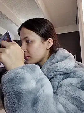 Celeste Moretti online show from December 19, 1:24 pm