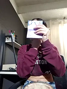 Celeste Moretti online show from December 18, 2:32 pm