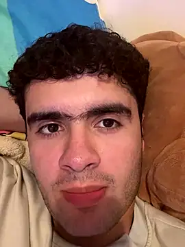 Snapshot of Leoncitooo987 chatting on November 14, 1:42 am Leoncitooo987 online show from November 14, 1:42 am