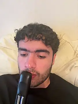 Snapshot of Leoncitooo987 chatting on December 1, 8:53 pm Leoncitooo987 online show from December 1, 8:53 pm