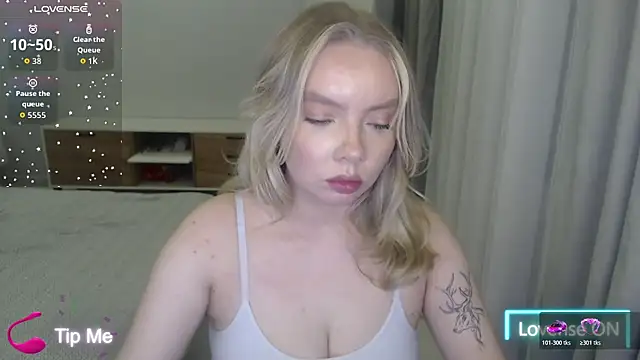 PolinaXXXXJones online show from December 4, 3:22 pm
