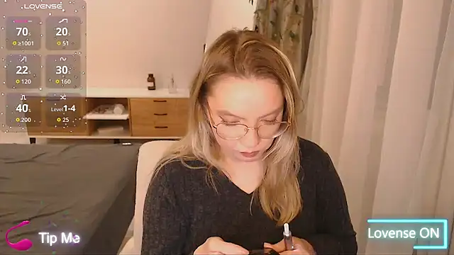 PolinaXXXXJones online show from February 7, 8:06 pm