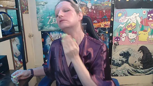 Savanah Banana  online show from March 29, 9:22 am