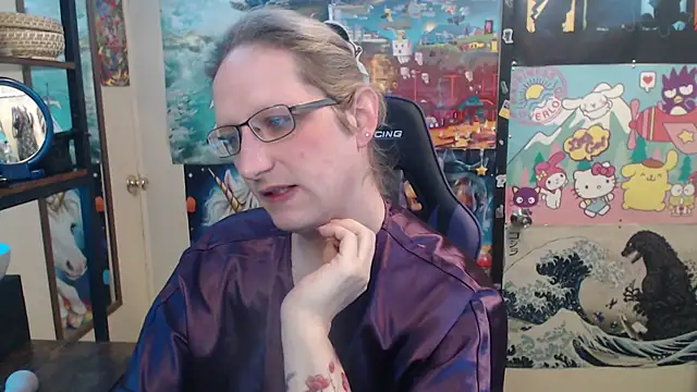 Savanah Banana  online show from April 5, 9:27 am