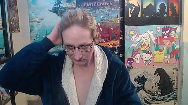 Savanah Banana  online show from March 8, 10:29 am