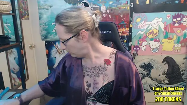 Savanah Banana  online show from April 4, 9:49 am