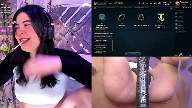 Snapshot of DaphneContry chatting on April 23, 1:45 am DaphneContry online show from April 23, 1:45 am