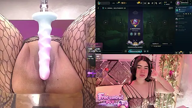 Snapshot of DaphneContry chatting on May 21, 4:54 am DaphneContry online show from May 21, 4:54 am